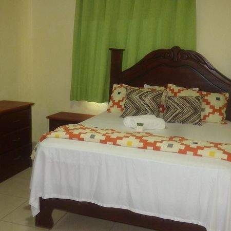 Hotel Enrique I Gazcue, Bed And Breakfast Santo Domingo Exterior foto