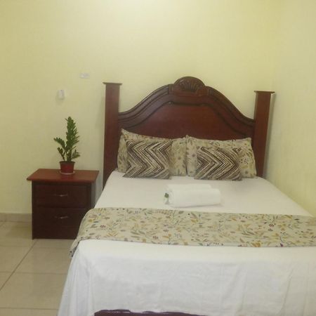 Hotel Enrique I Gazcue, Bed And Breakfast Santo Domingo Exterior foto